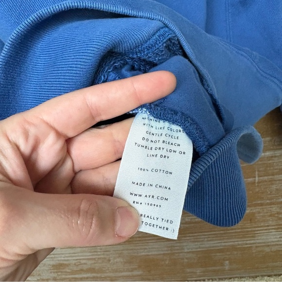 AYR BLT Crewneck Sweatshirt Blue Preppy Classic Thick Knit Basic Mens S - Picture 3 of 5